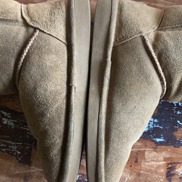 EUC BearPaw Victorian Suede Boots - Picture 6 of 16